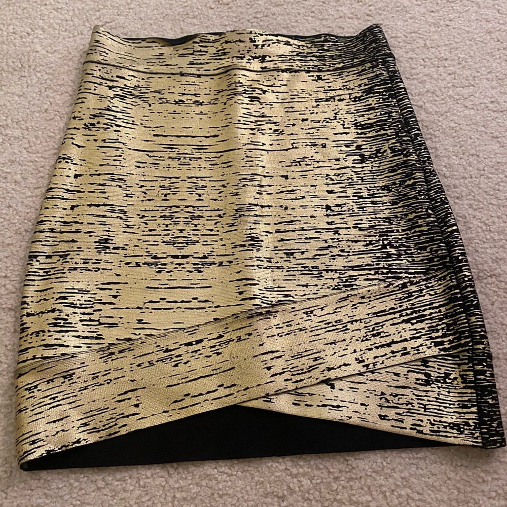BCBG maxariza skirt black and gold